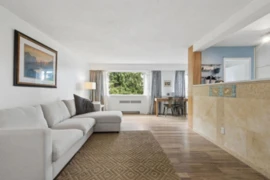 207 2494 Cornwall Avenue, Vancouver, BC