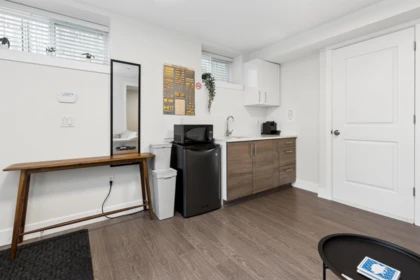 Hallway Photo of 2275 E 34th Avenue, Vancouver, BC