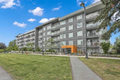 220 10838 Whalley Boulevard, Surrey, BC, Surrey — Apartment/Condo for sale