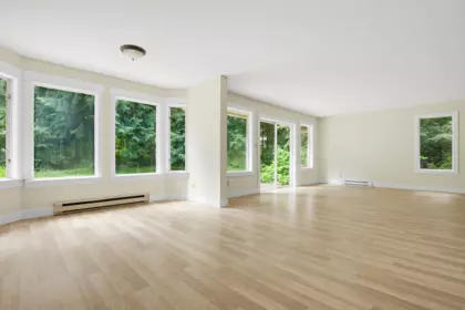 Breakfast Nook Photo of 9232 Farrington Street, Mission, BC