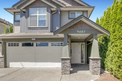 9487 Coote Street, Chilliwack, BC, Chilliwack — Single Family Residence for sale