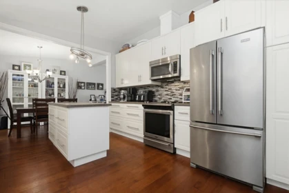 Kitchen Island Photo of 2662 Sheffield Way, Abbotsford, BC