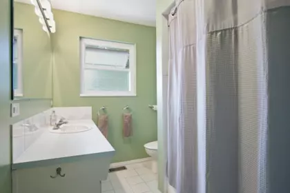 Powder Room Photo of 944 Tollcross Road, North Vancouver, BC