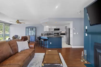 215 328 Esplanade Avenue, Harrison Hot Springs, BC, Harrison Hot Springs — Apartment/Condo for sale