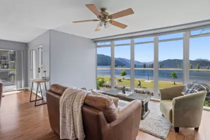 215 328 Esplanade Avenue, Harrison Hot Springs, BC, Harrison Hot Springs — Apartment/Condo for sale