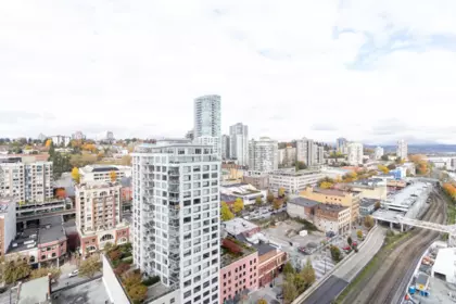 1704 680 Quayside Drive, New Westminster, BC, New Westminster — Apartment/Condo for sale