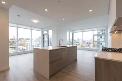 Kitchen Island Photo of 1704 680 Quayside Drive, New Westminster, BC