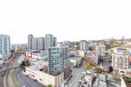 1704 680 Quayside Drive, New Westminster, BC, New Westminster — Apartment/Condo for sale
