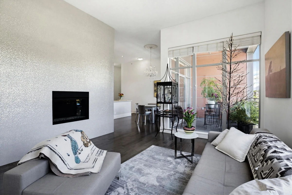Dining Area Photo of 304 2108 W 12th Avenue, Vancouver, BC