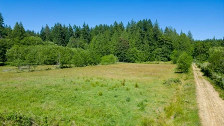 Breakfast Nook Photo of 6104 Mason Road, Sechelt, BC