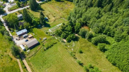 6104 Mason Road, Sechelt, BC, Sechelt — Single Family Residence for sale