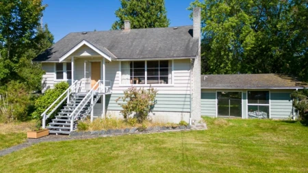 Laundry Room Photo of 6104 Mason Road, Sechelt, BC