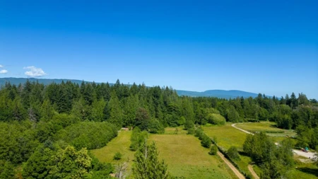 6104 Mason Road, Sechelt, BC, Sechelt — Single Family Residence for sale