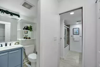 Entry Foyer Photo of 106 8720 No. 1 Road, Richmond, BC