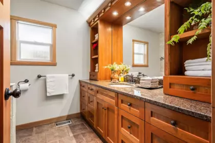 Garage Interior Photo of 50954 O'byrne Road, Chilliwack, BC