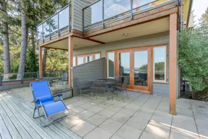 Breakfast Nook Photo of 13 494 Arbutus Drive, Mayne Island, BC