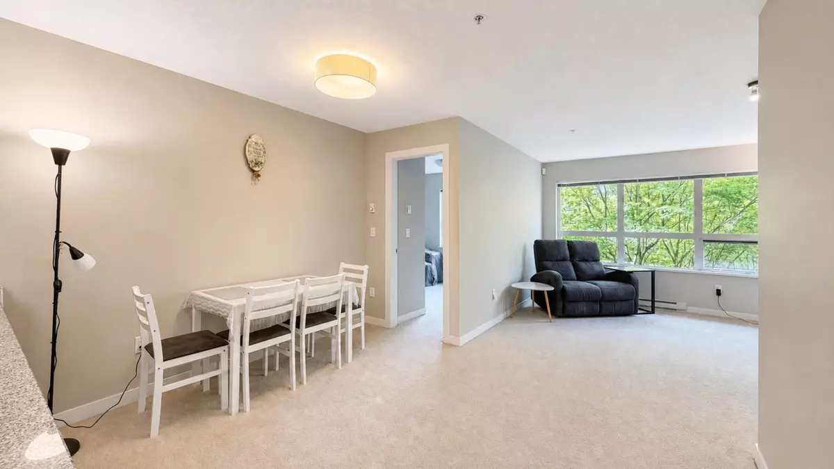 Dining Area Photo of 212 6828 Eckersley Road, Richmond, BC