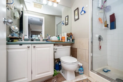 Guest Bathroom Photo of 1508 9830 Whalley Boulevard, Surrey, BC