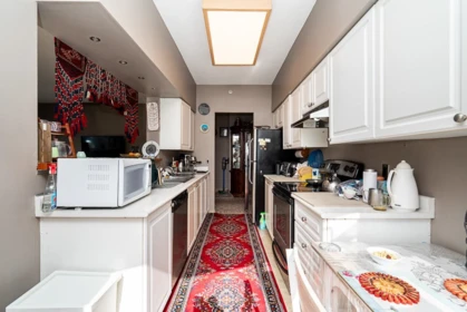 Kitchen Photo of 1508 9830 Whalley Boulevard, Surrey, BC