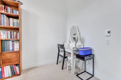 Primary Bathroom Photo of 404 718 Edgar Avenue, Coquitlam, BC