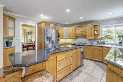 Breakfast Nook Photo of 16382 77 Avenue, Surrey, BC