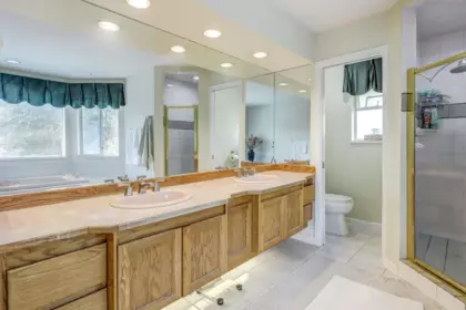 Mudroom Photo of 16382 77 Avenue, Surrey, BC