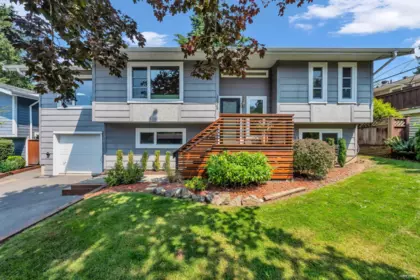 Swimming Pool Photo of 35365 Selkirk Avenue, Abbotsford, BC