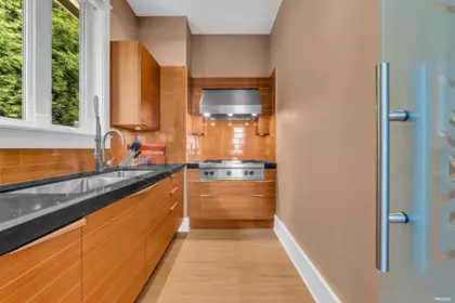 Laundry Room Photo of 2793 Willoughby Road, West Vancouver, BC
