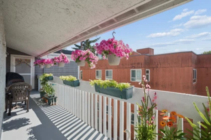 Office / Den Photo of 305 1545 E 2nd Avenue, Vancouver, BC