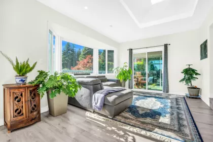 Kitchen Photo of 300 W Balmoral Road, North Vancouver, BC