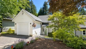 7 Maude Court, Port Moody, BC