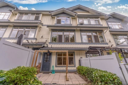 Front Yard Photo of 38 21661 88 Avenue, Langley, BC