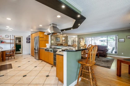 Kitchen Island Photo of 13937 35a Avenue, Surrey, BC