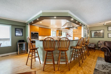 Kitchen Photo of 13937 35a Avenue, Surrey, BC