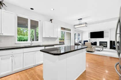 Kitchen Island Photo of 16642 61 Avenue, Surrey, BC