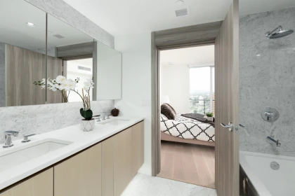 Primary Bathroom Photo of 2817 89 Nelson Street, Vancouver, BC