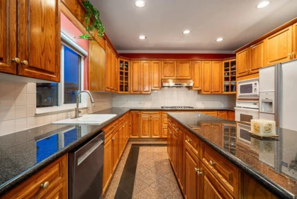 Kitchen Island Photo of 2768 Southcrest Drive, Burnaby, BC