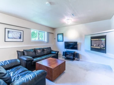 Guest Bathroom Photo of 755 Egmont Avenue, Coquitlam, BC