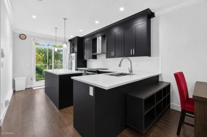Kitchen Photo of 194 13898 64 Avenue, Surrey, BC