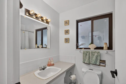 Powder Room Photo of 46 32310 Mouat Drive, Abbotsford, BC