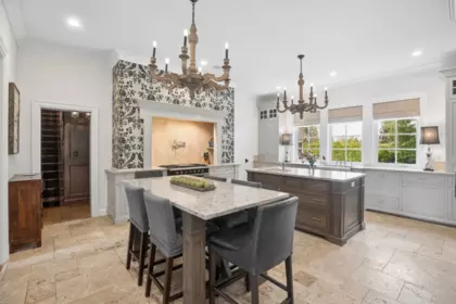 Kitchen Island Photo of 21041 47 Avenue, Langley, BC