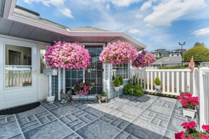 Outdoor Patio Photo of 118 1450 Mccallum Road, Abbotsford, BC