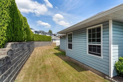 Swimming Pool Photo of 118 1450 Mccallum Road, Abbotsford, BC
