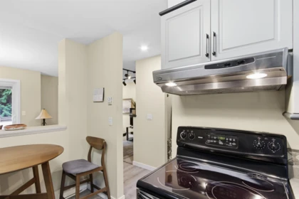 Breakfast Nook Photo of 14 2736 Atlin Place, Coquitlam, BC