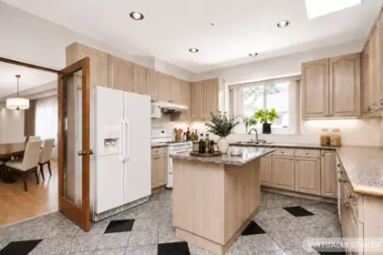 Breakfast Nook Photo of 2304 Garden Drive, Vancouver, BC