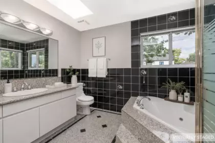 Entry Foyer Photo of 2304 Garden Drive, Vancouver, BC