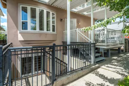 Swimming Pool Photo of 2304 Garden Drive, Vancouver, BC
