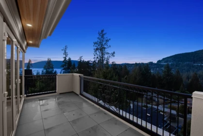 Hot Tub / Spa Photo of 5417 Greentree Road, West Vancouver, BC