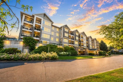 207 19673 Meadow Gardens Way, Pitt Meadows, BC, Pitt Meadows — Apartment/Condo for sale