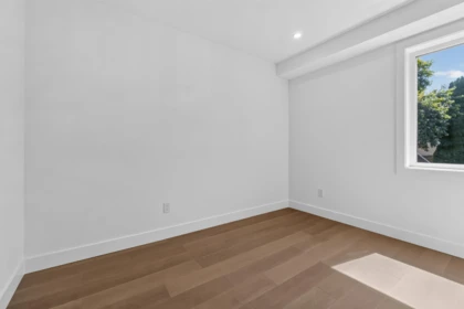 Bedroom 3 Photo of 1 3271 E Georgia Street, Vancouver, BC